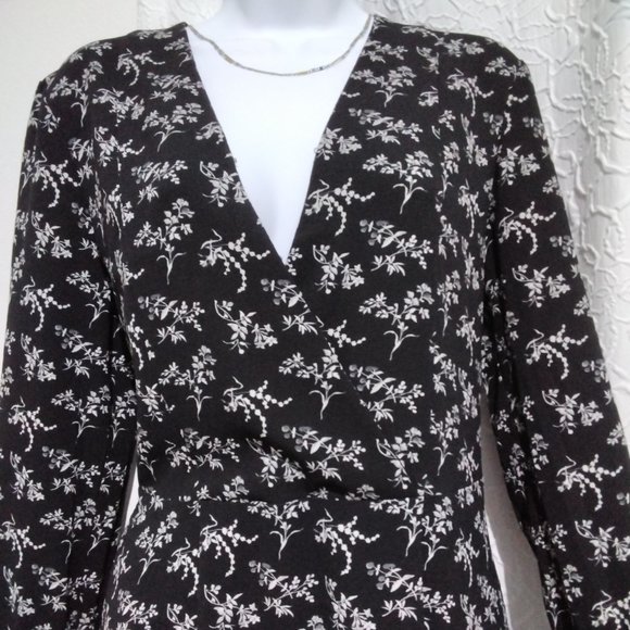 NEW H & M Women Dress Black Floral Pattern Long Sleeve Size 2 Soft Flare Relax - Picture 12 of 16